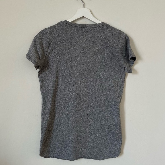 Lauren Moshi V Neck T Shirt In Heathered Gray White Heart Size  M - Picture 3 of 5